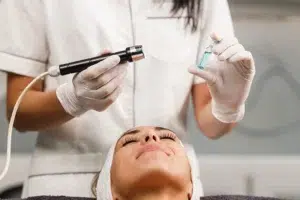 5 Mitos comunes sobre los tratamientos estéticos Clínica estética en Alicante | Maeli Clinic mitos sobre la medicina estética