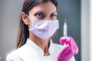 Todo lo que necesitas saber sobre los efectos del ácido hialurónico en la piel Clínica estética en Alicante | Maeli Clinic Clínica estética en Alicante | Maeli Clinic Todo lo que necesitas saber sobre los efectos del ácido hialurónico en la piel
