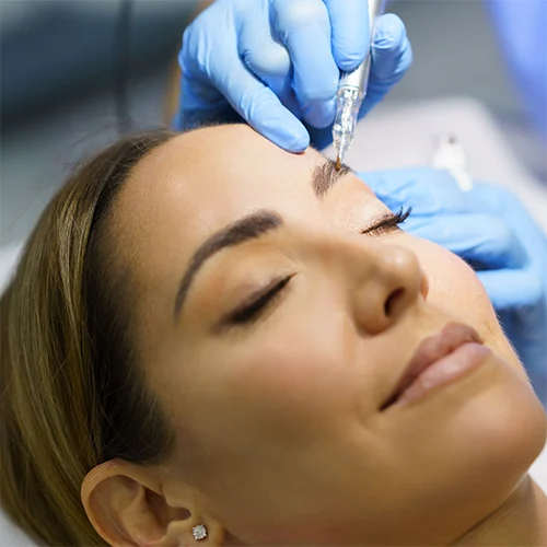 Maeli Clinic microblanding cejas Alicante Clínica estética en Alicante, Maeli Clinic, Tratamiento Microblanding