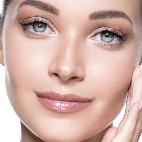 Maeli Clinic micropigmentacion de labios y eyeliner Alicante Clínica estética en Alicante, Maeli Clinic, Tratamiento Micropigmentacion labios y eyeliner.